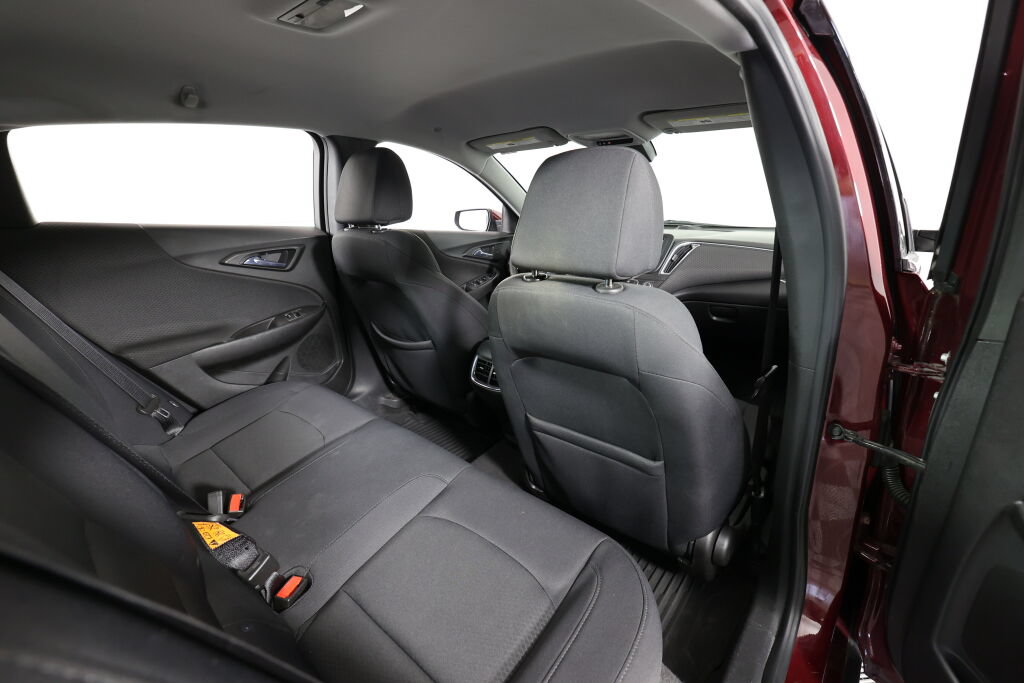 Used 2016 Chevrolet Malibu LT FWD image 19