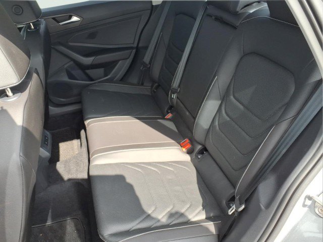 Certified 2023 Volkswagen Jetta SEL FWD image 11