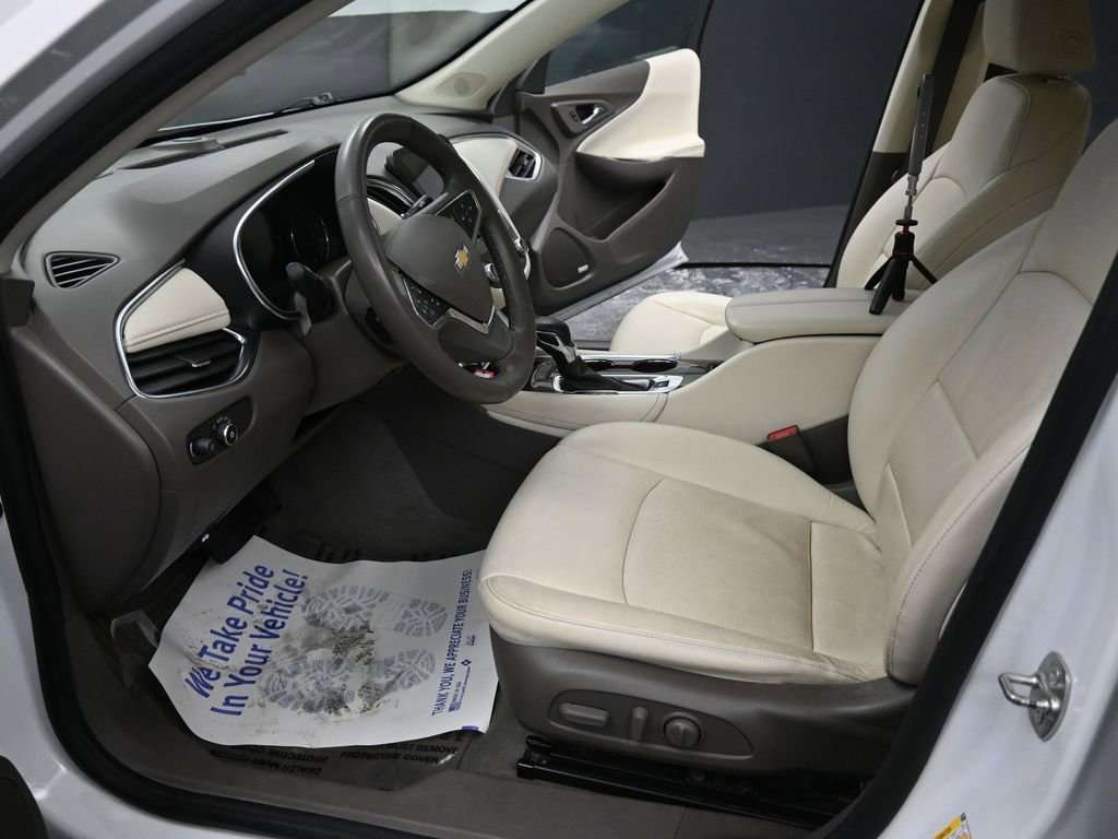 Used 2024 Chevrolet Malibu LT image 31