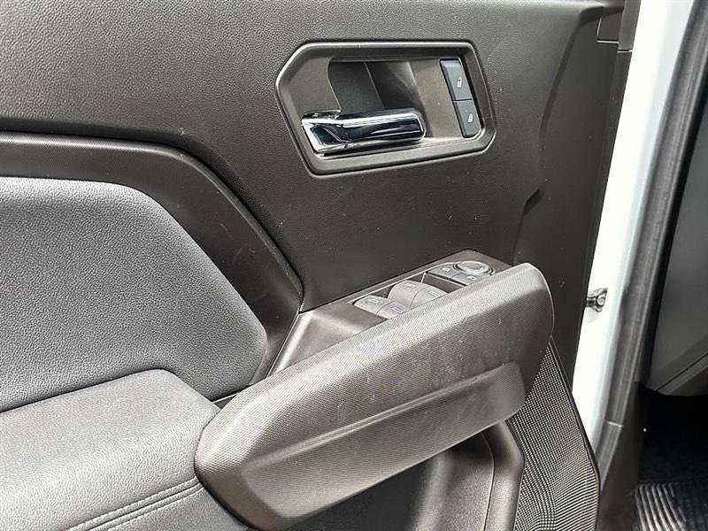 Used 2024 GMC Canyon Elevation image 16