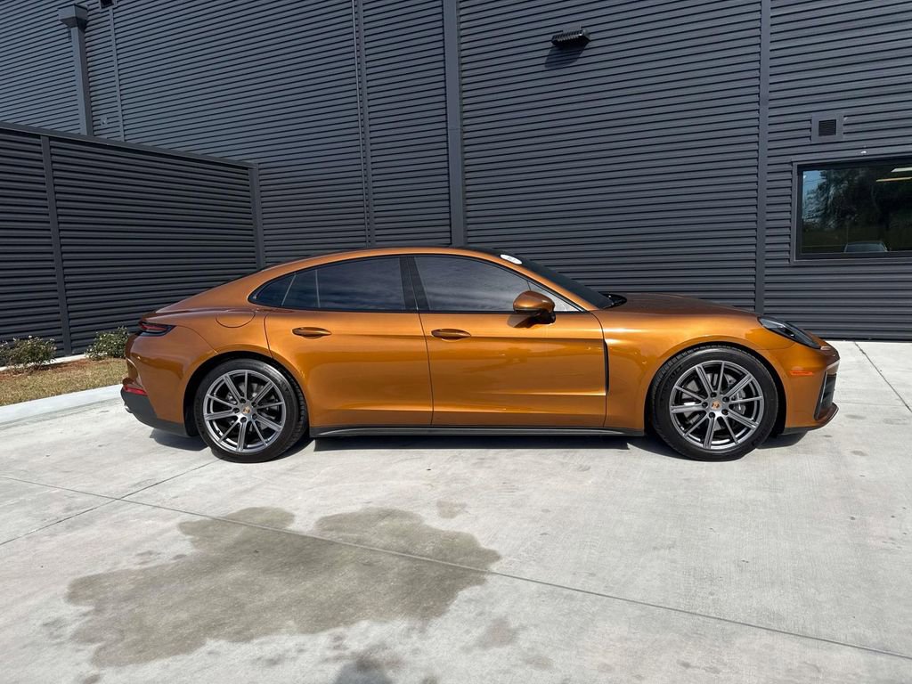 Certified 2024 Porsche Panamera 4 w/ Premium Package image 10