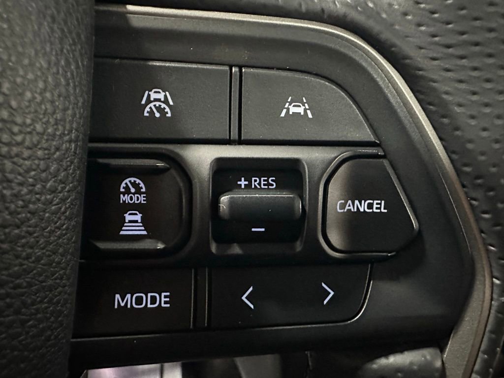 Used 2025 Toyota 4Runner Limited image 19