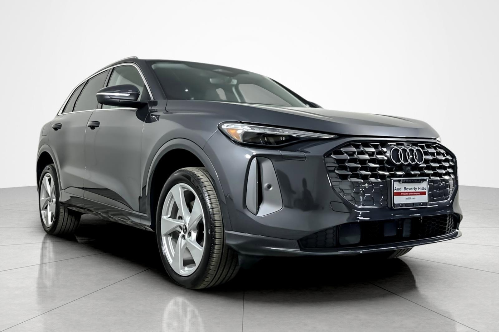 New 2025 Audi Q5 Premium Plus AWD/4WD image 2