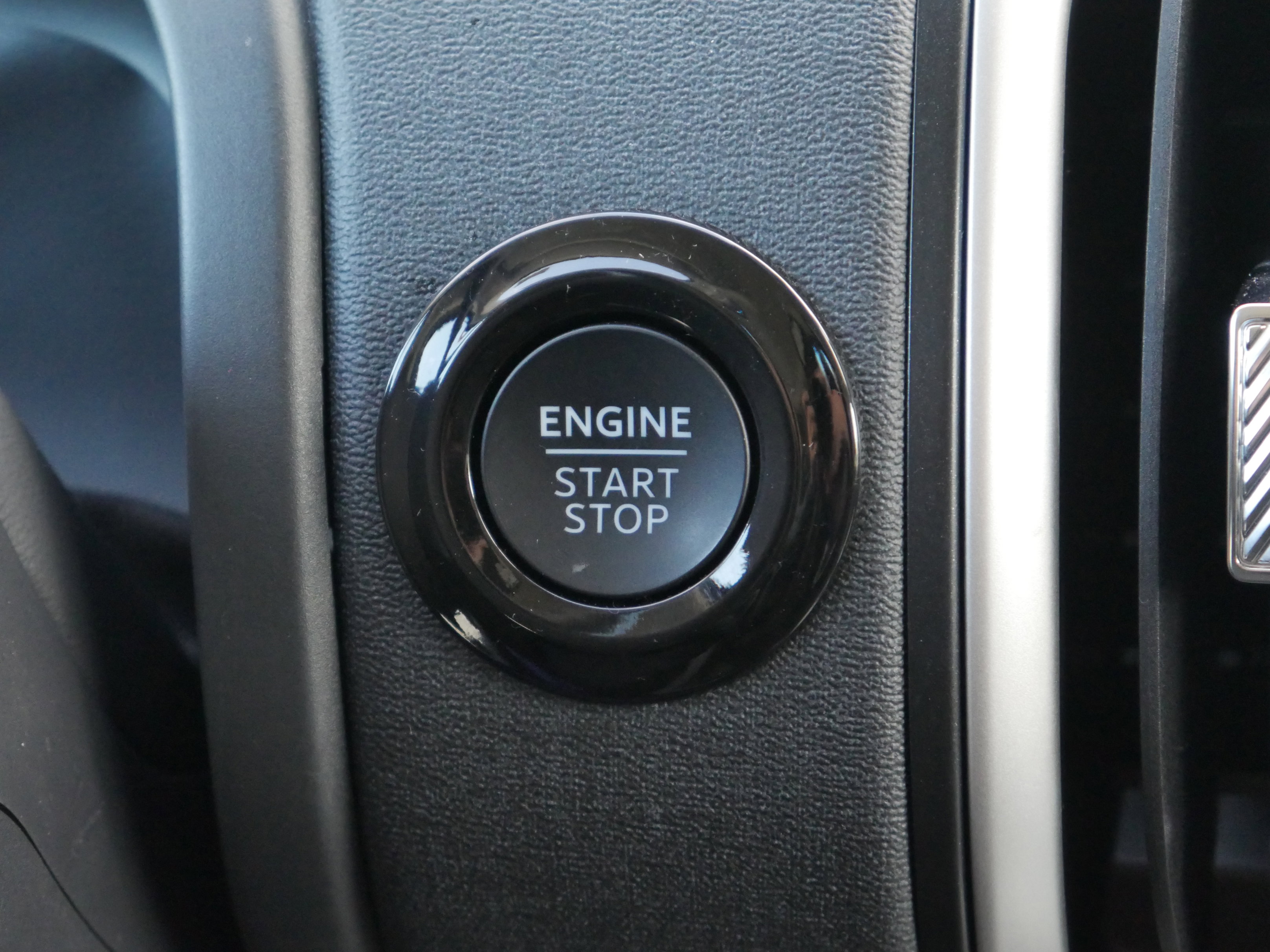 Certified 2025 Ford Expedition Active image 10