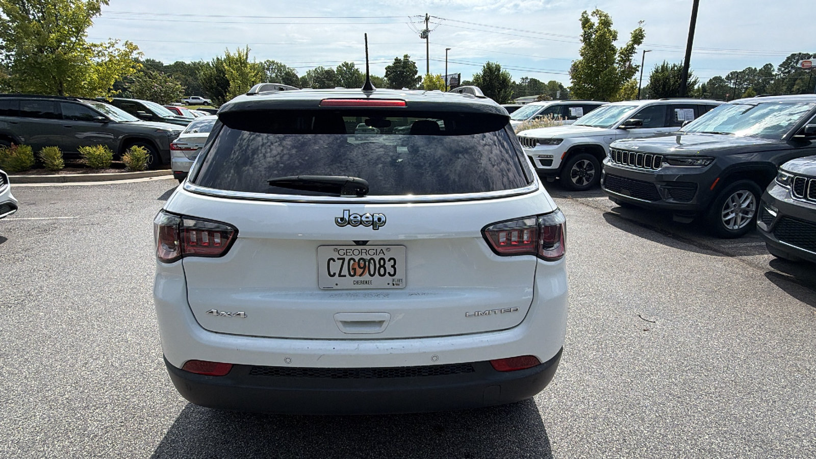 Used 2024 Jeep Compass Limited AWD/4WD image 9