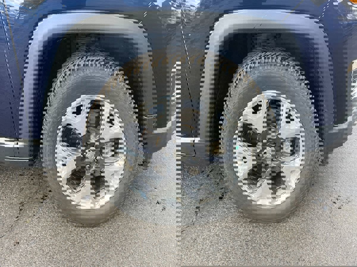 Used 2019 Jeep Compass Limited image 17