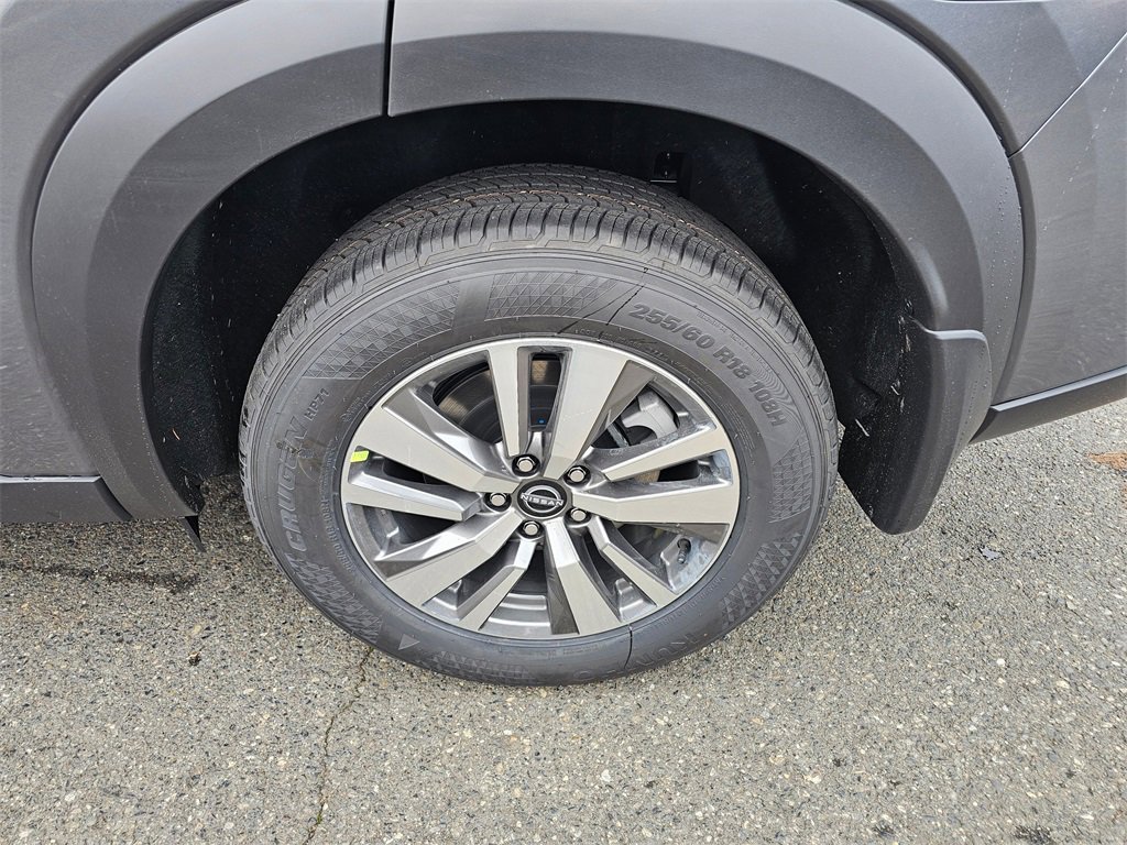 New 2025 Nissan Pathfinder SL image 8