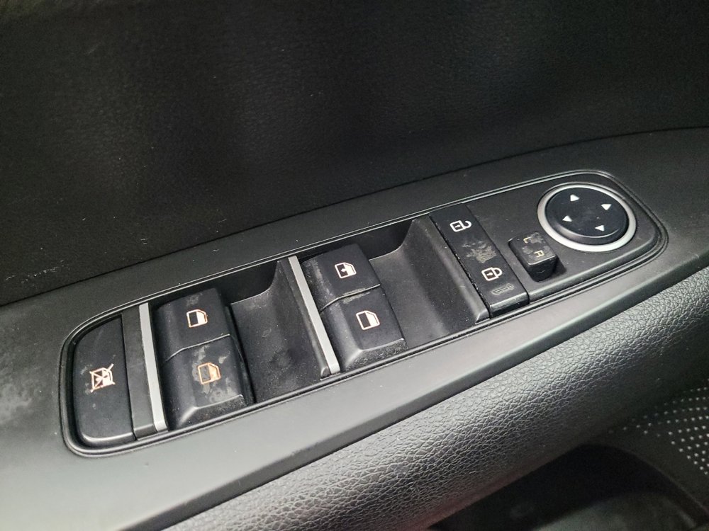 Used 2023 Kia Forte LXS image 27