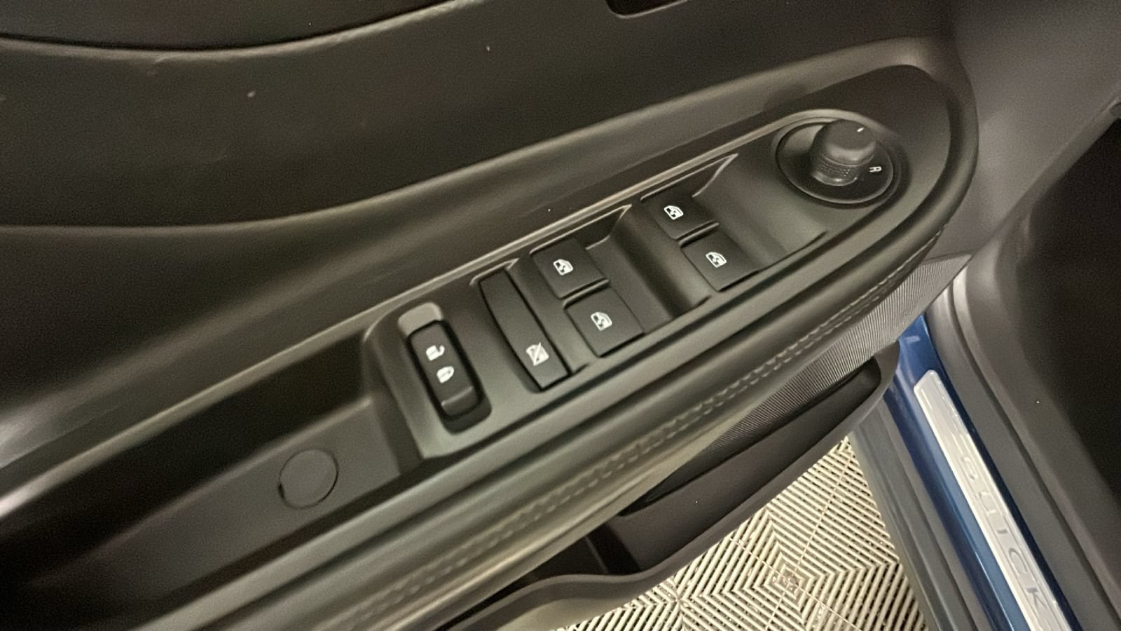 Used 2020 Buick Encore Preferred FWD image 13