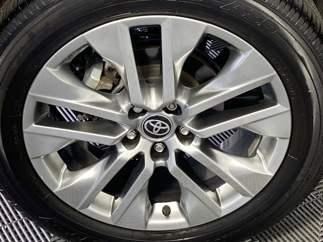 Used 2025 Toyota RAV4 XLE Premium w/ Weather Package AWD/4WD image 30