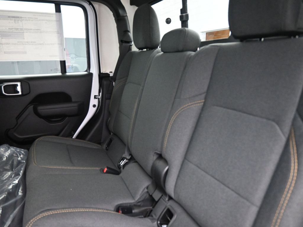 New 2025 Jeep Gladiator Sport image 16