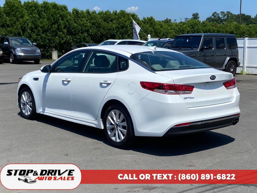 Used 2017 Kia Optima LX image 3