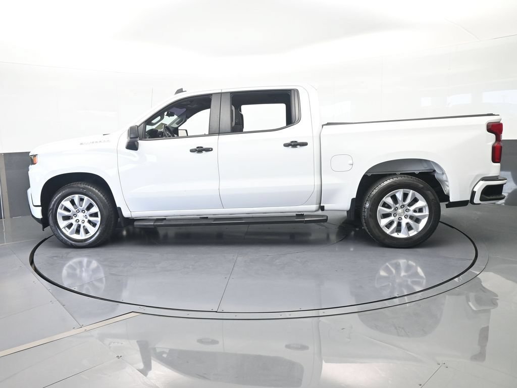 Used 2022 Chevrolet Silverado 1500 Custom w/ Safety Confidence Package RWD image 3