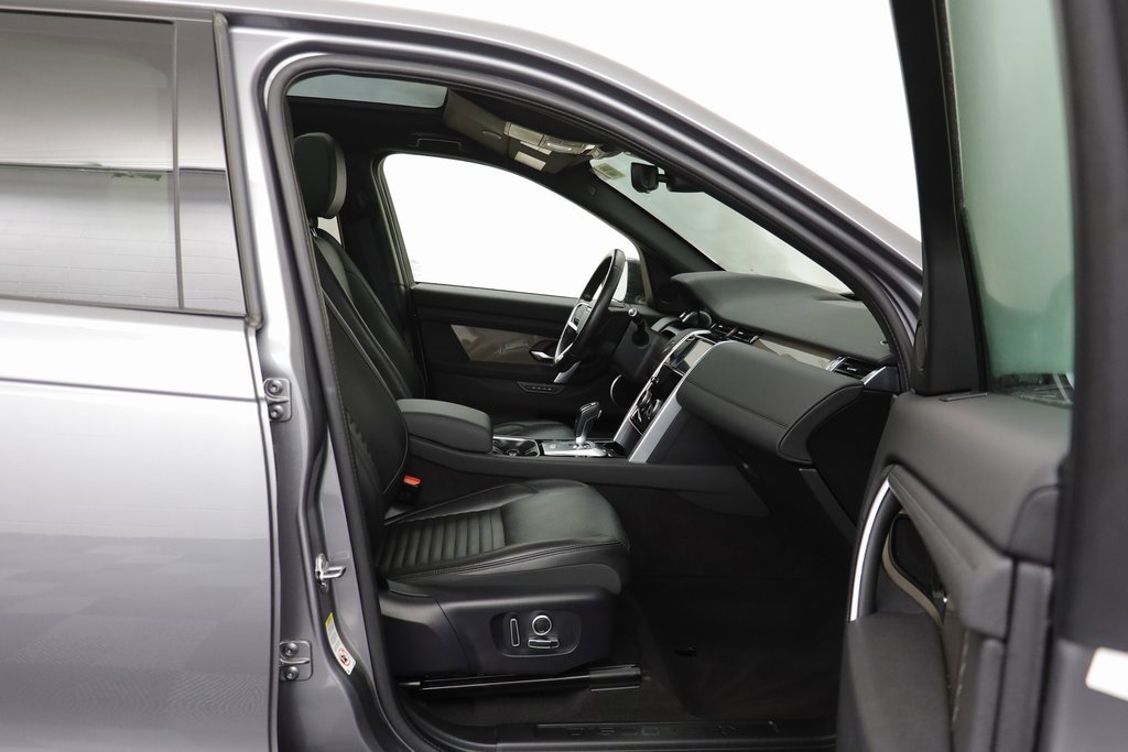 Used 2022 Land Rover Discovery Sport SE image 20