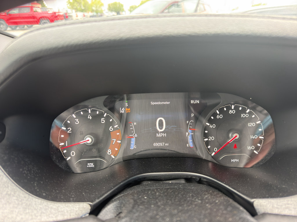 Used 2024 Jeep Compass Latitude AWD/4WD image 17