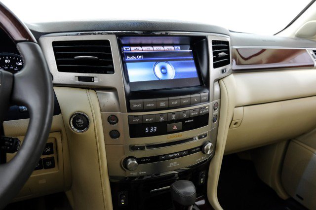 Used 2014 Lexus LX 570 4WD image 26