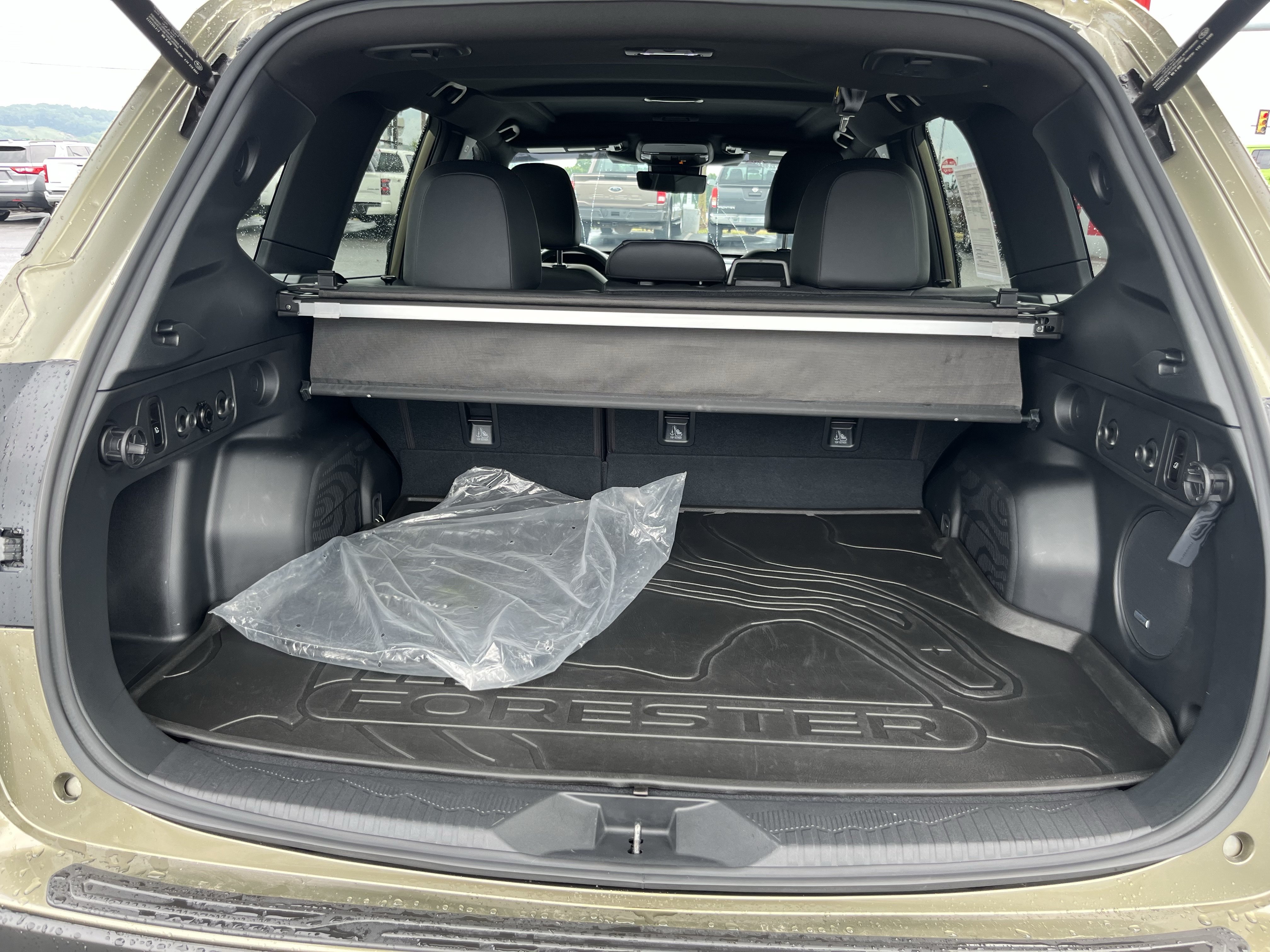 Used 2025 Subaru Forester Touring AWD/4WD image 7