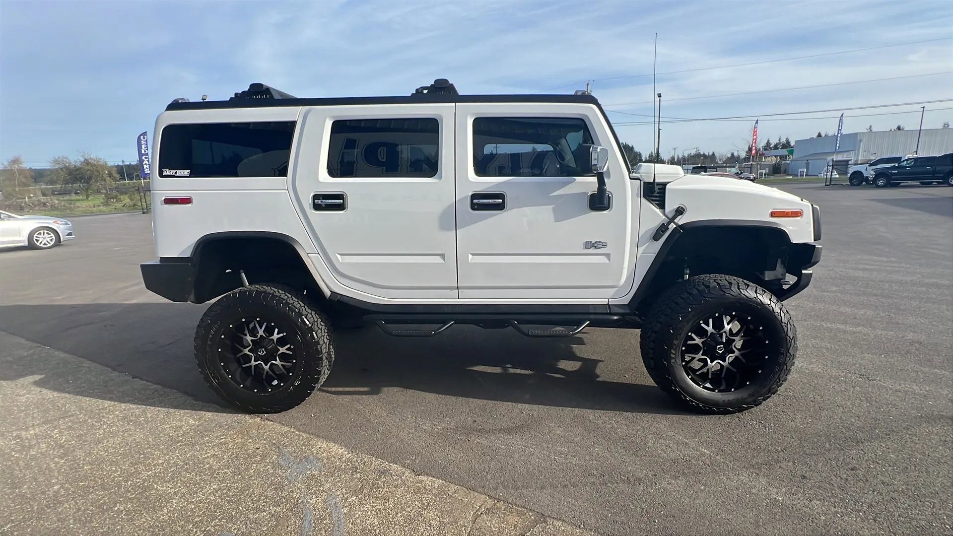 Used 2004 HUMMER H2 w/ Preferred Equipment Group image 4