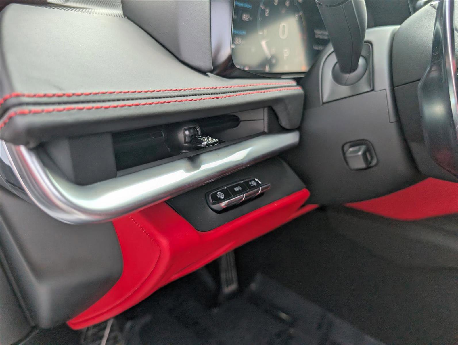 Used 2022 Chevrolet Corvette Stingray Premium Cpe w/ Z51 Performance Package image 20