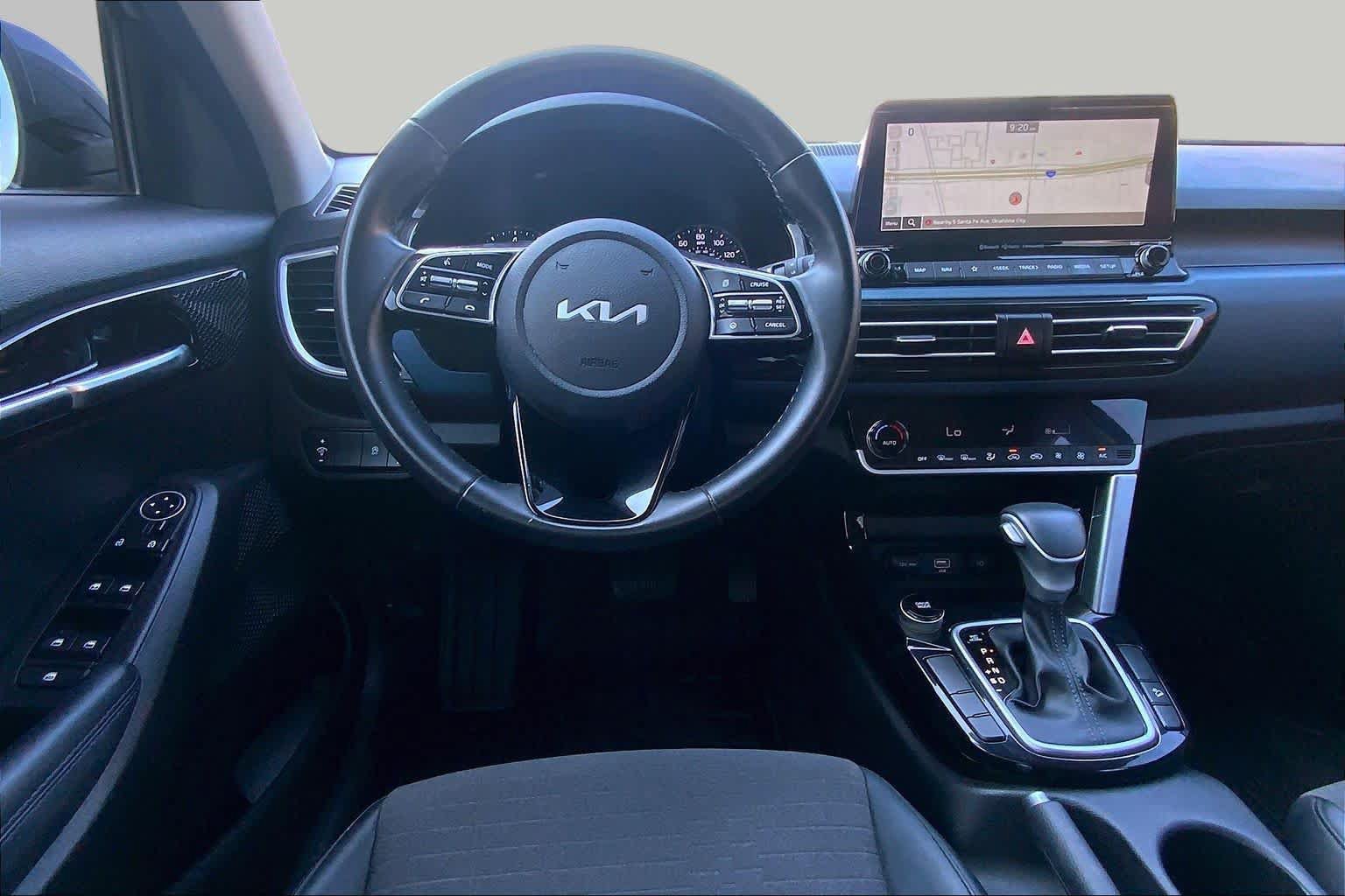 Used 2023 Kia Seltos S w/ Navigation Package FWD image 6