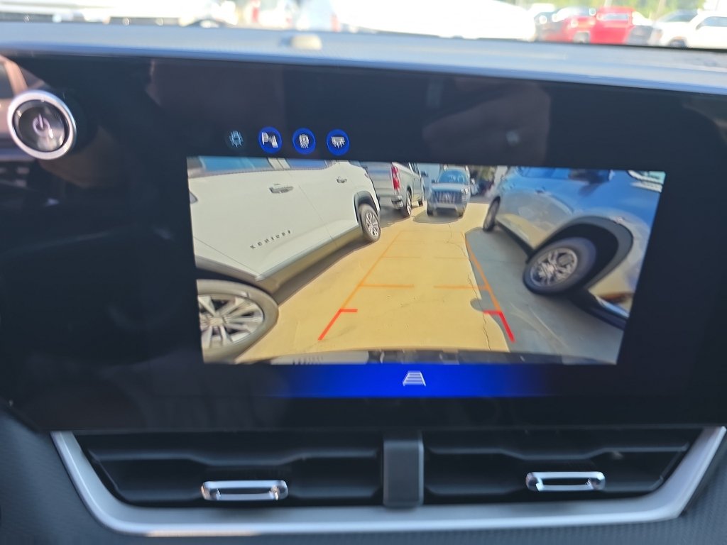New 2027 Chevrolet Equinox LT w/ LPO, Floor Liner Package FWD image 19