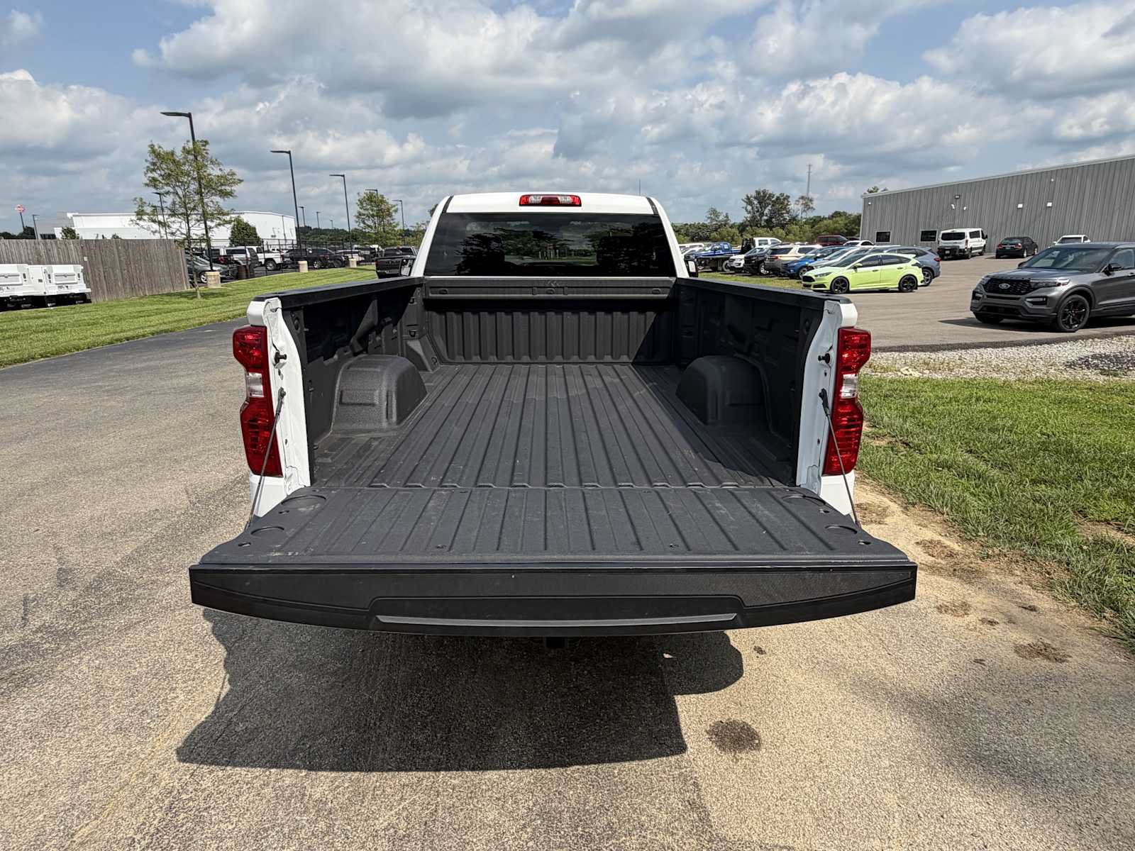 Used 2025 Chevrolet Silverado 1500 W/T w/ WT Value Package AWD/4WD image 22