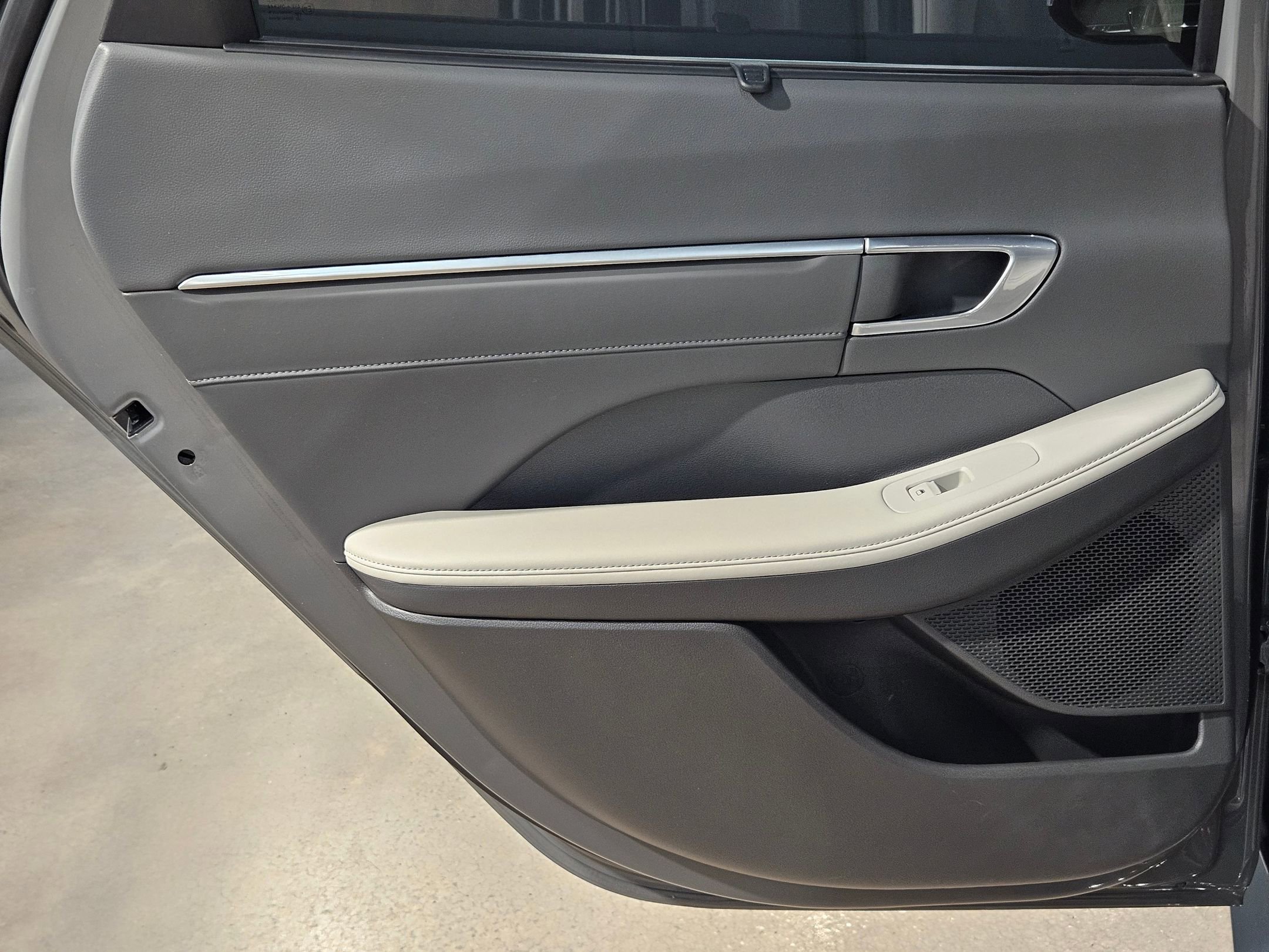 Used 2022 Hyundai Sonata Limited image 35