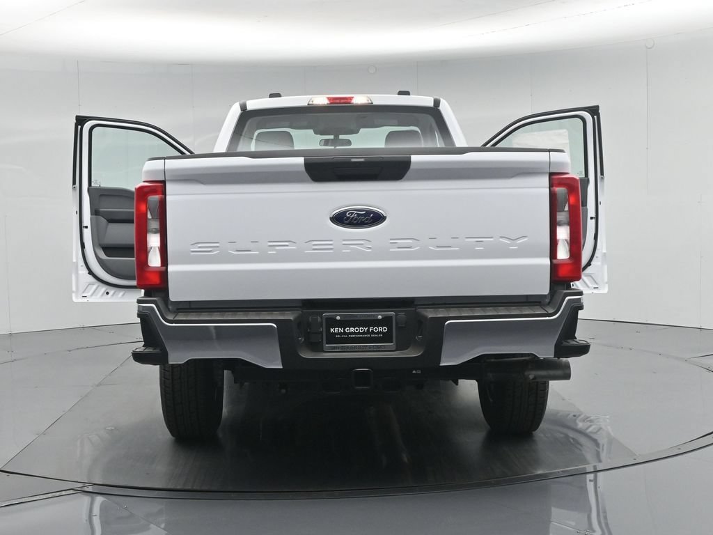 New 2026 Ford F350 XL w/ XL Chrome Package RWD image 28