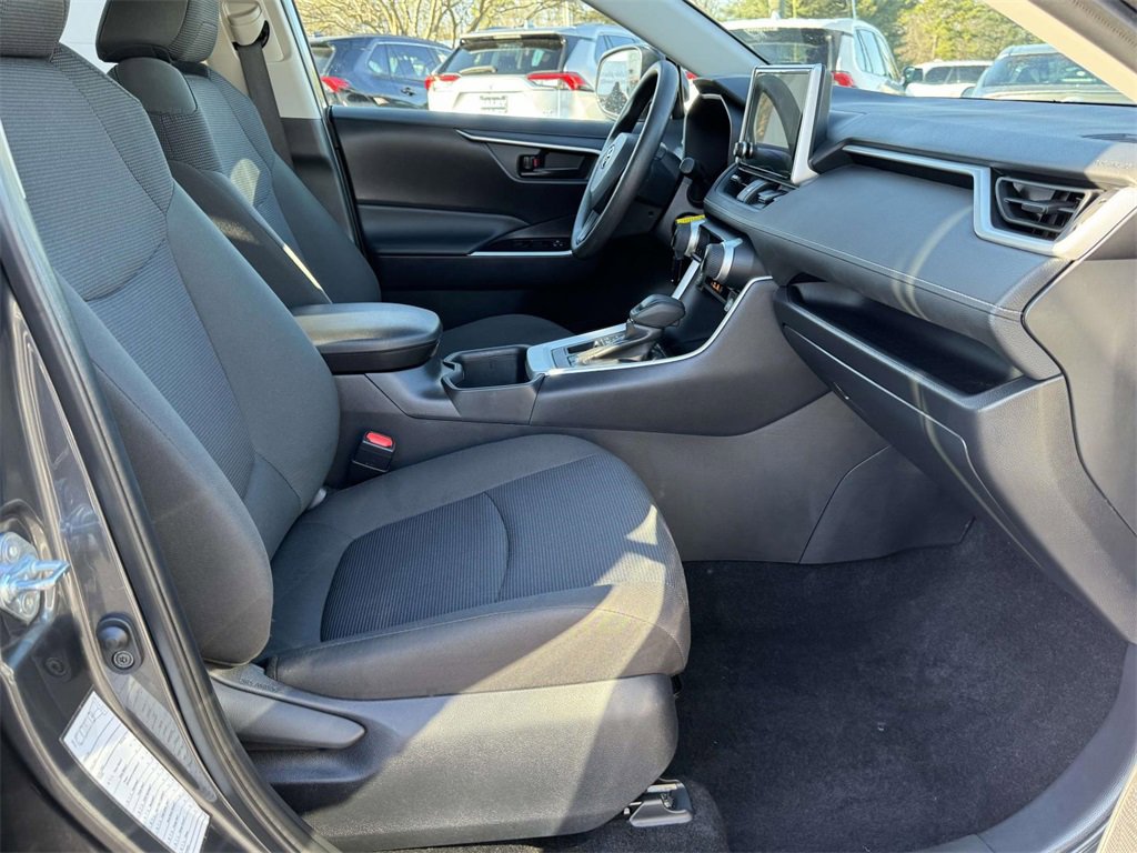 Used 2025 Toyota RAV4 LE image 13