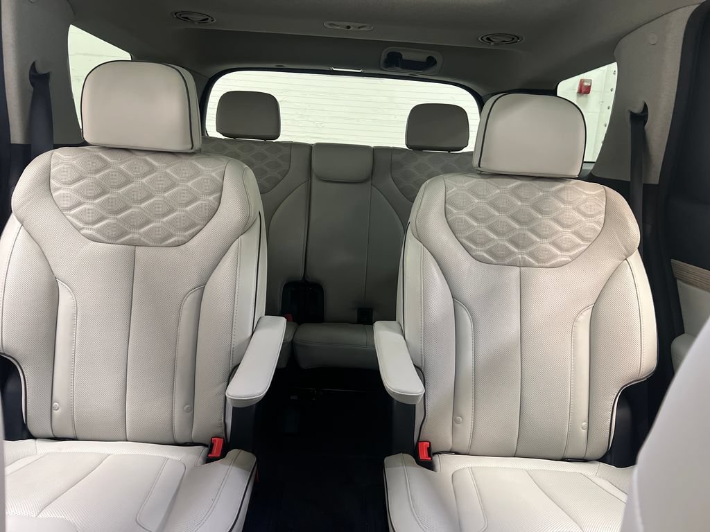 Used 2021 Hyundai Palisade Limited w/ Cargo Package AWD/4WD image 29