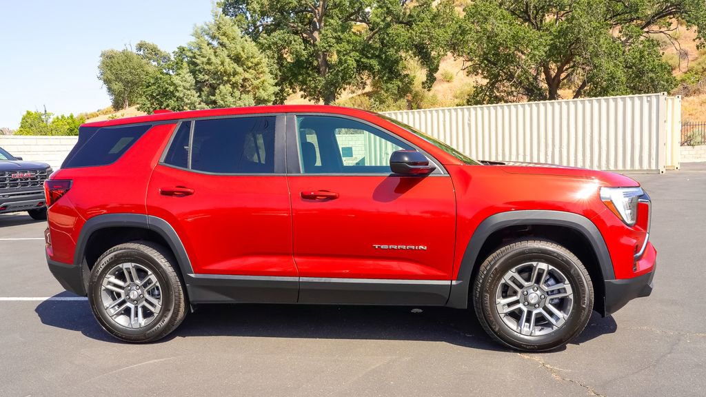 Used 2026 GMC Terrain Elevation image 9