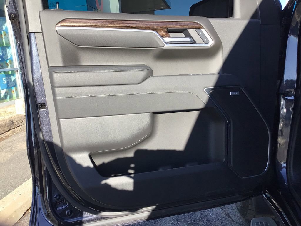 Used 2025 GMC Sierra 1500 Elevation w/ Elevation Premium Package image 10