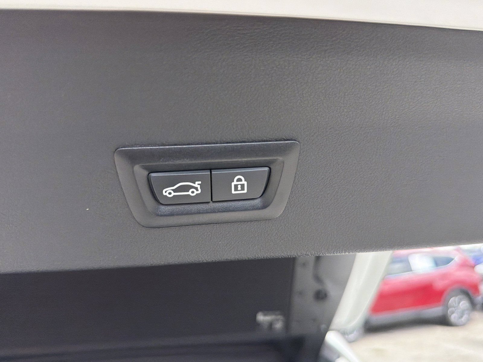 Used 2021 BMW X4 xDrive30i w/ Convenience Package AWD/4WD image 12
