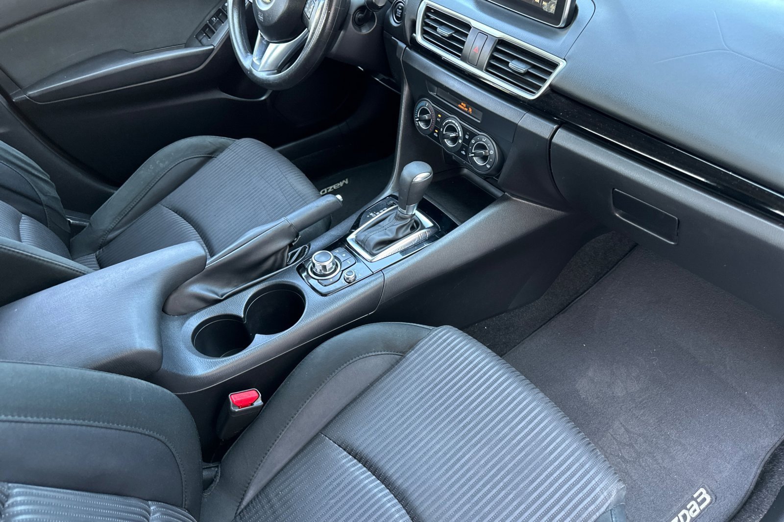 Used 2016 MAZDA MAZDA3 i Sport w/ Preferred Equipment Package image 16