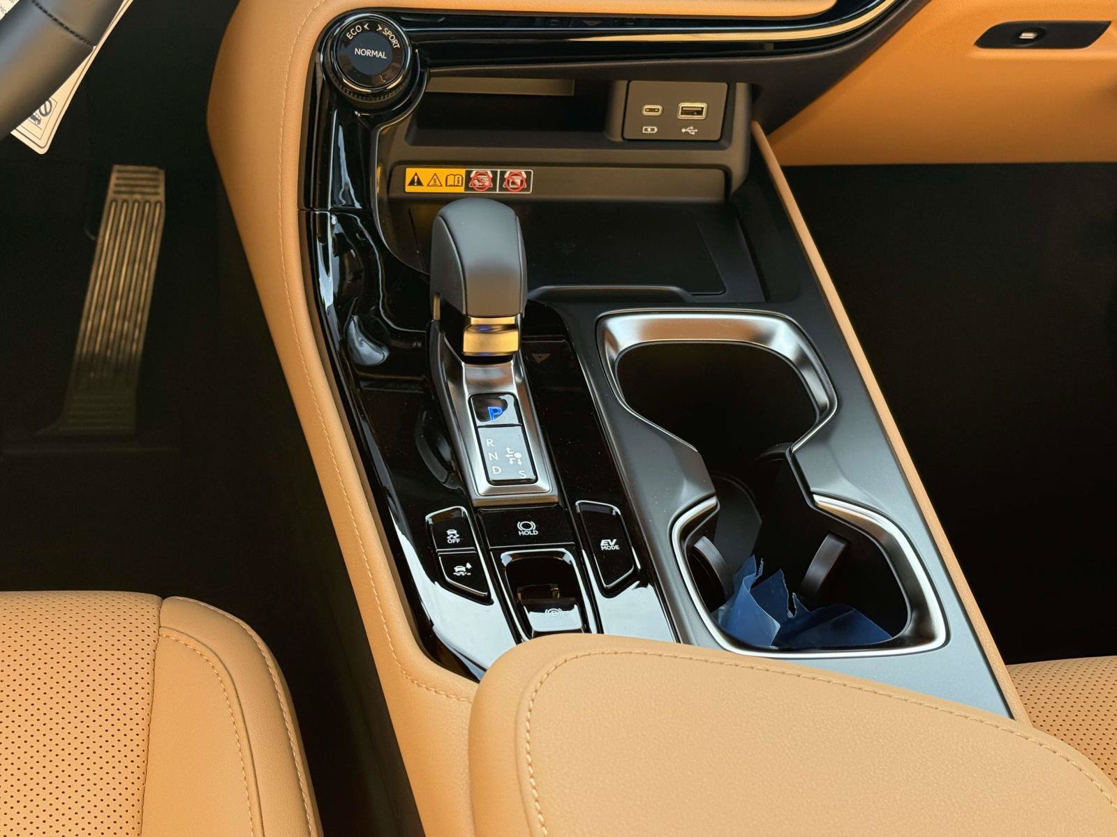 New 2026 Lexus NX 350h AWD w/ Premium Package image 15