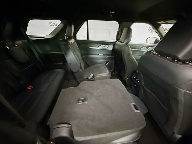 Used 2025 Ford Explorer ST image 29