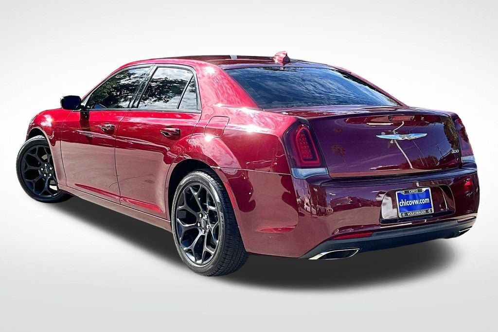 Used 2019 Chrysler 300 Touring w/ Sport Appearance Package RWD image 12