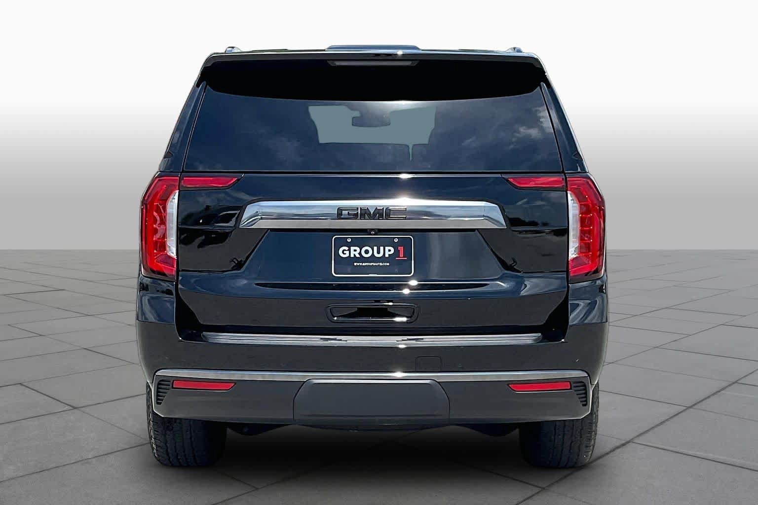 Certified 2024 GMC Yukon AT4 w/ AT4 Premium Package AWD/4WD image 5
