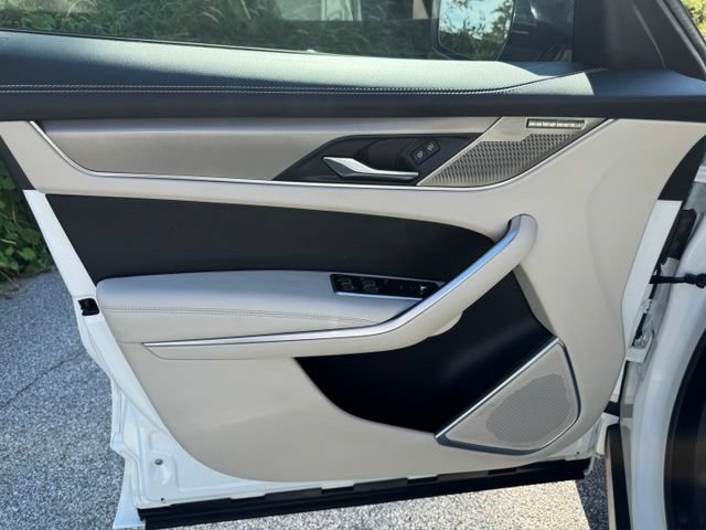 Certified 2025 Jaguar F-PACE R-Dynamic S AWD/4WD image 8