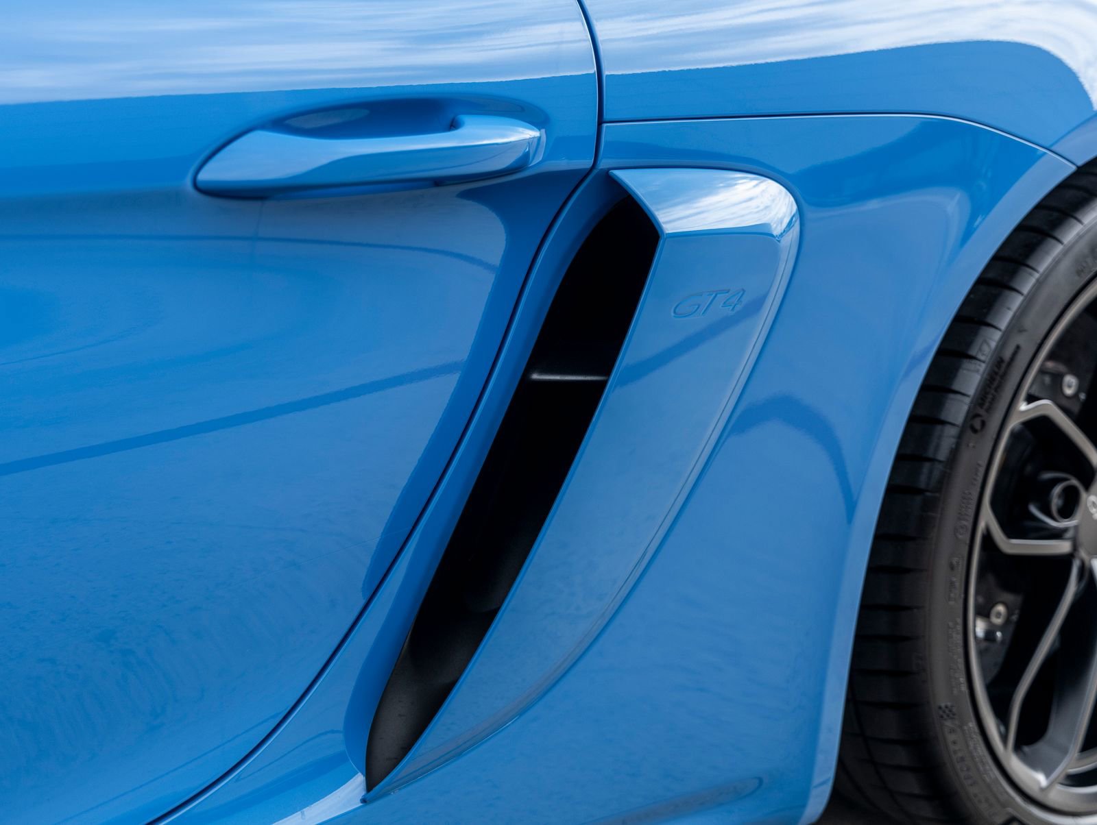 Certified 2023 Porsche 718 Cayman GT4 image 18