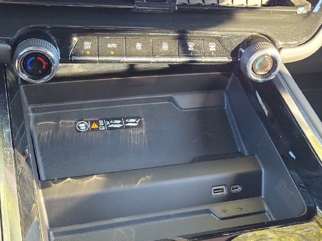 Certified 2025 Chevrolet Tahoe Premier RWD image 34