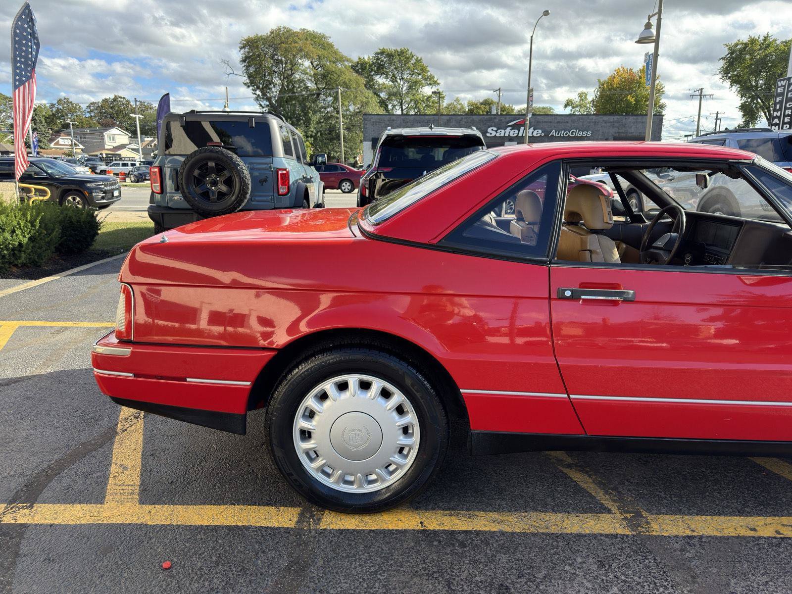 Used 1988 Cadillac Allante FWD image 7