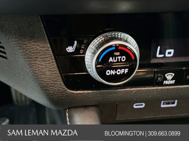 Used 2024 Mitsubishi Outlander SE Black Edition image 6