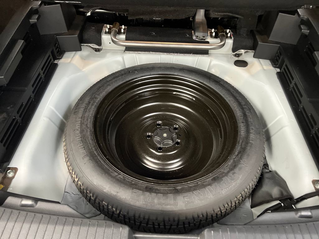 Used 2024 Nissan Rogue S FWD image 32
