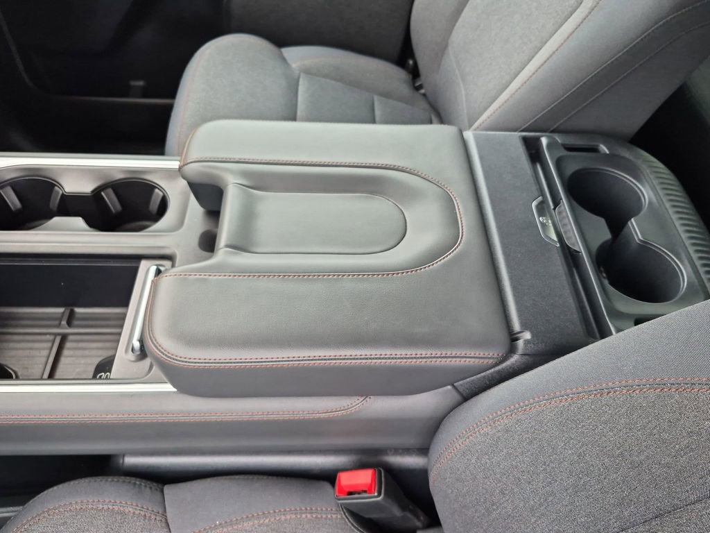 Used 2025 Ford Expedition Active AWD/4WD image 21