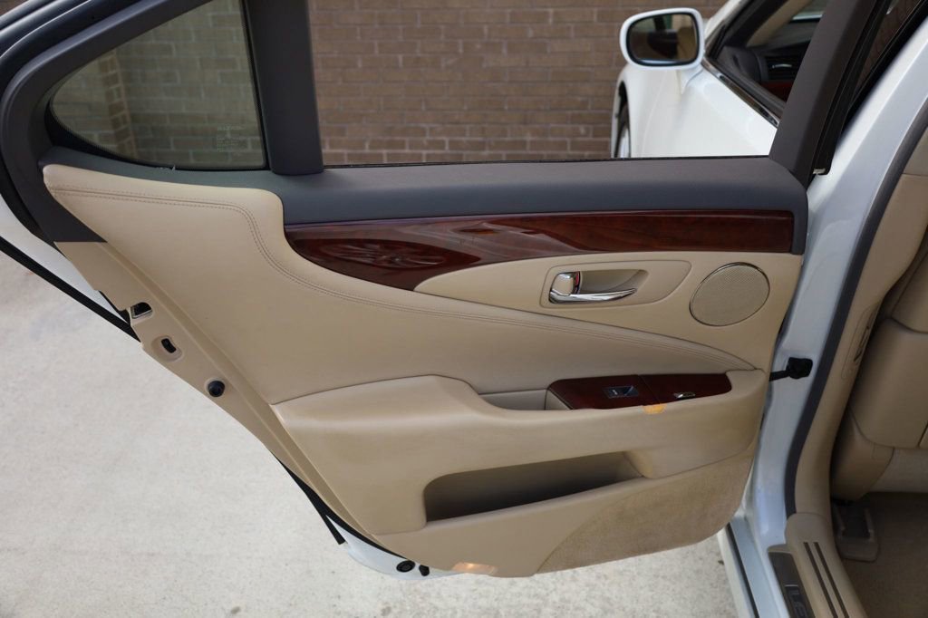 Used 2009 Lexus LS 460 image 19