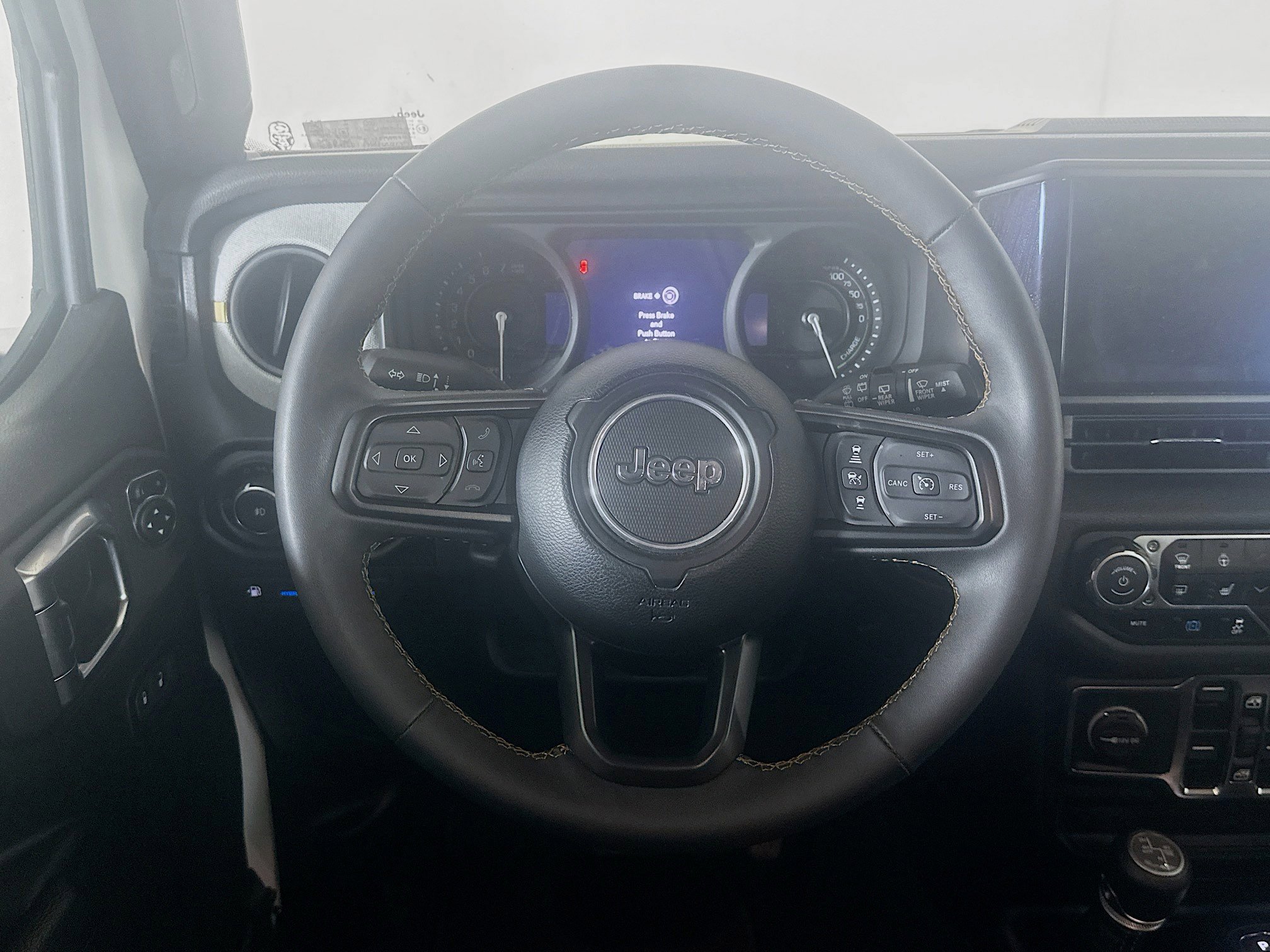 Used 2024 Jeep Wrangler Unlimited w/ Convenience Group AWD/4WD image 18
