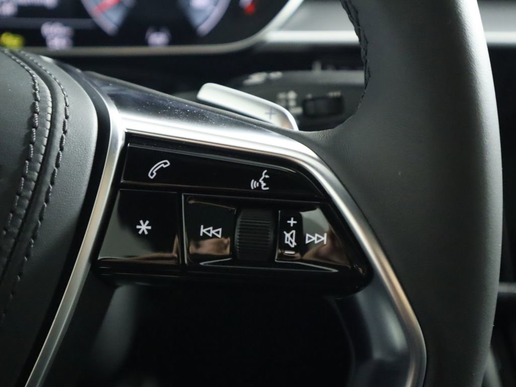 New 2025 Audi A8 L 3.0T image 13