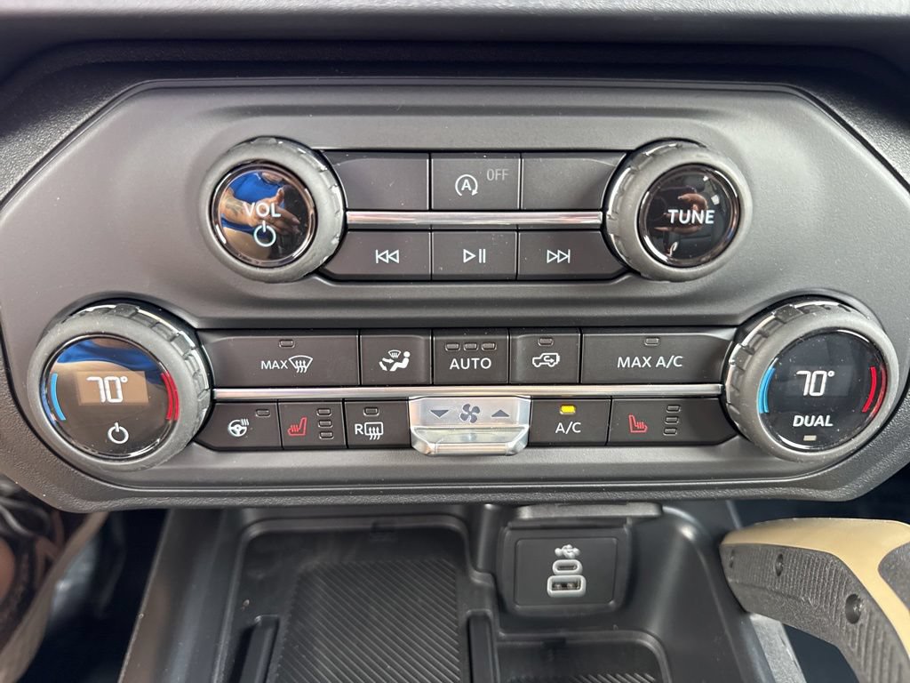 New 2026 Ford Bronco Badlands w/ Sasquatch Package AWD/4WD image 7