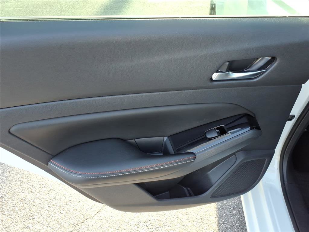 Used 2023 Nissan Altima 2.5 SR w/ SR Premium Package image 21